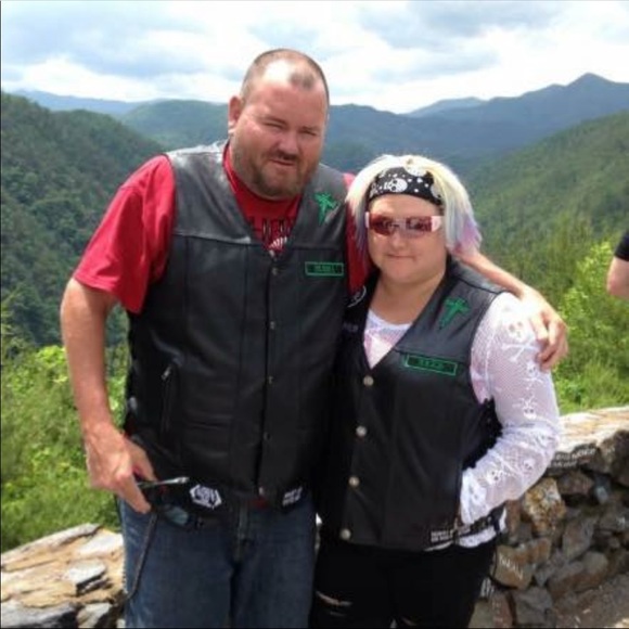 Meet your Posher, Stephanie - Picture 4 of 5